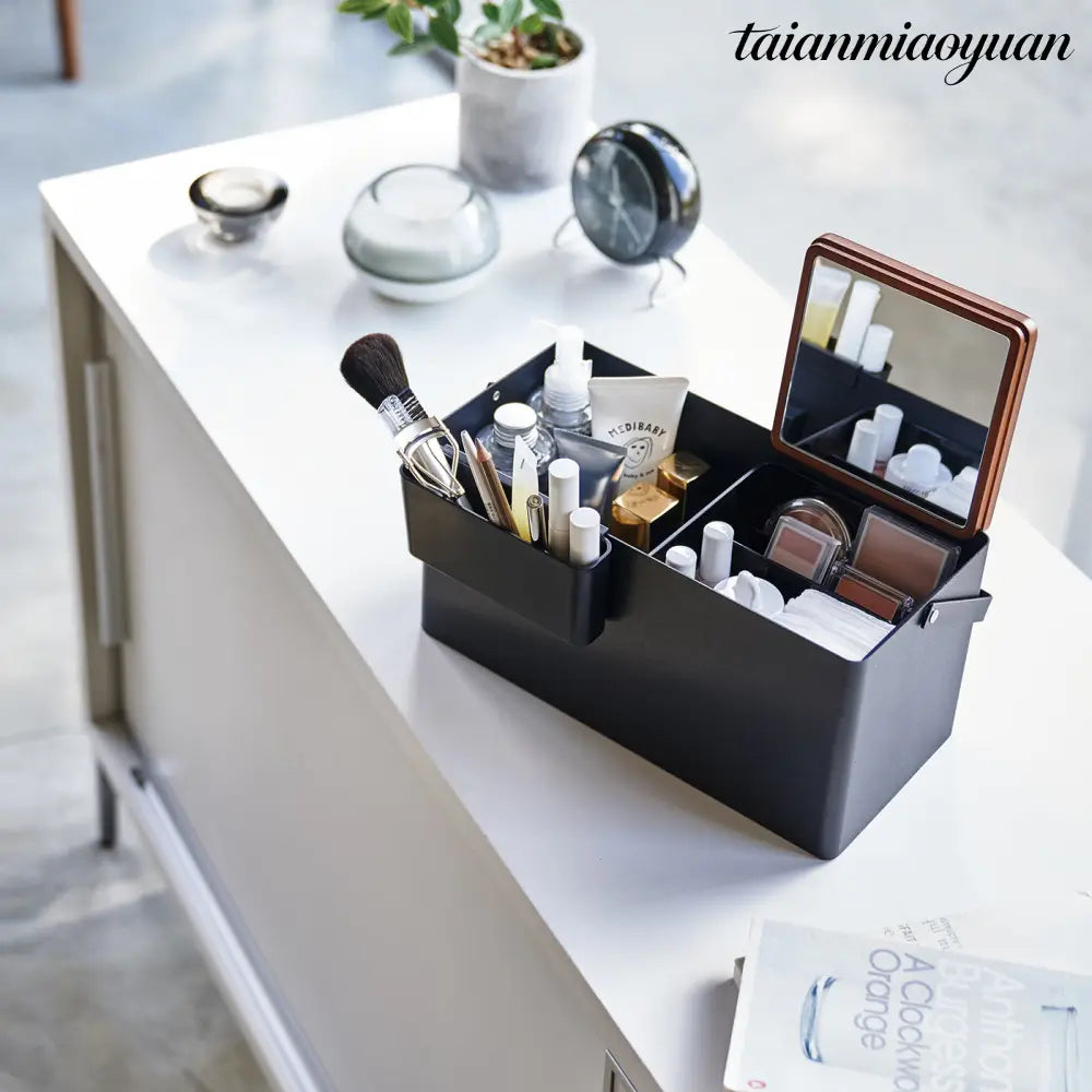 Makeup Box - Make-Up Storage